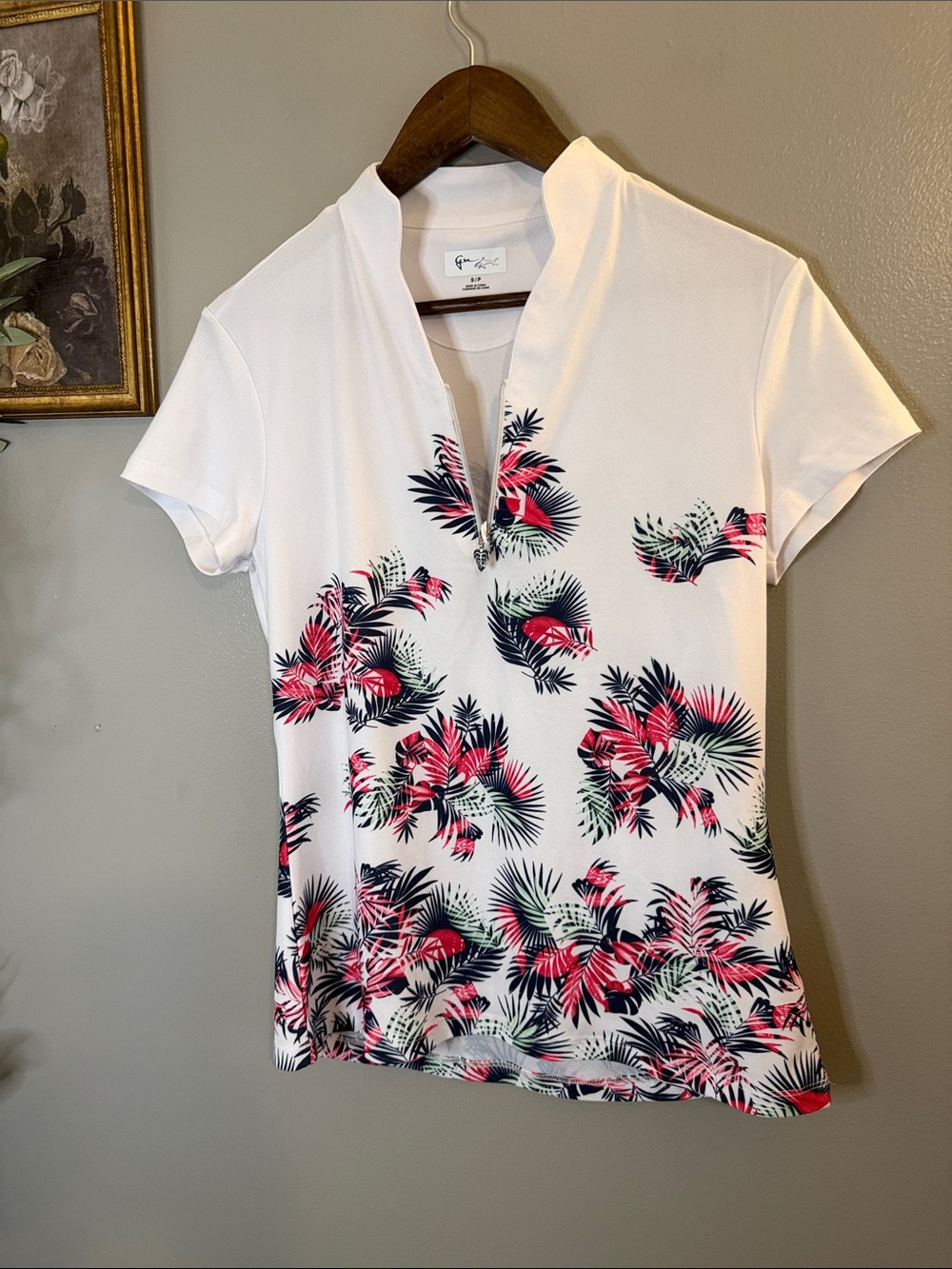 Greg Norman Women’s Performance Golf Polo Shirt NWT Tropical Print Size Small - Picture 6 of 10